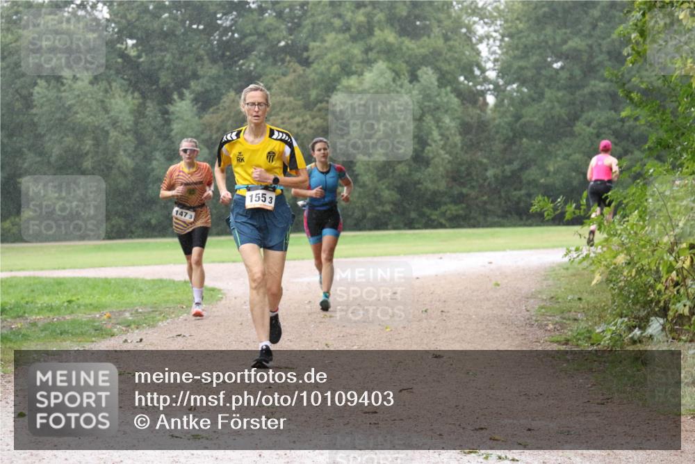 30.08.2026 - Elbe Triathlon Hamburg Antke Förster http://msf.ph/oto/10109403 30.08.2026 15:59:03 Laufen 1473, 1553 meine-sportfotos.de