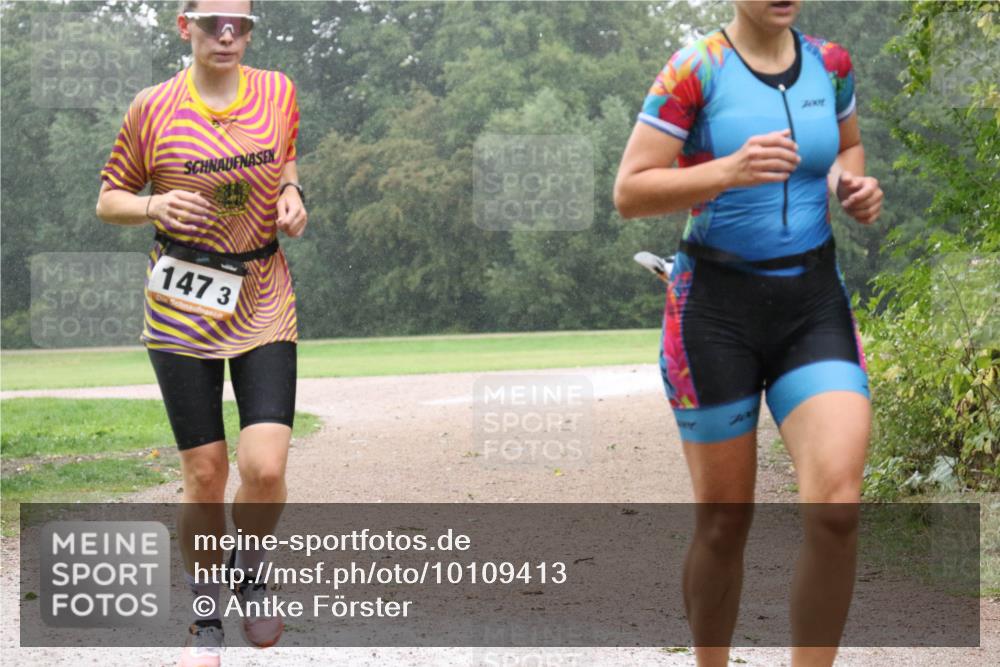 30.08.2026 - Elbe Triathlon Hamburg Antke Förster http://msf.ph/oto/10109413 30.08.2026 15:59:08 Laufen 3001, 147, 3 meine-sportfotos.de