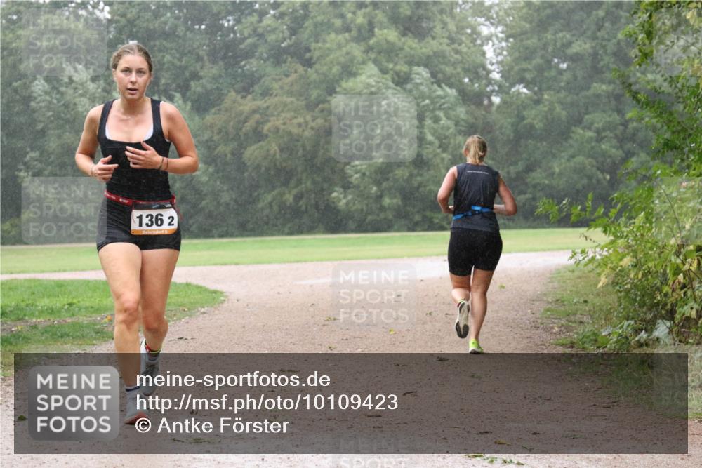 30.08.2026 - Elbe Triathlon Hamburg Antke Förster http://msf.ph/oto/10109423 30.08.2026 15:59:59 Laufen 136, 2, 5 meine-sportfotos.de