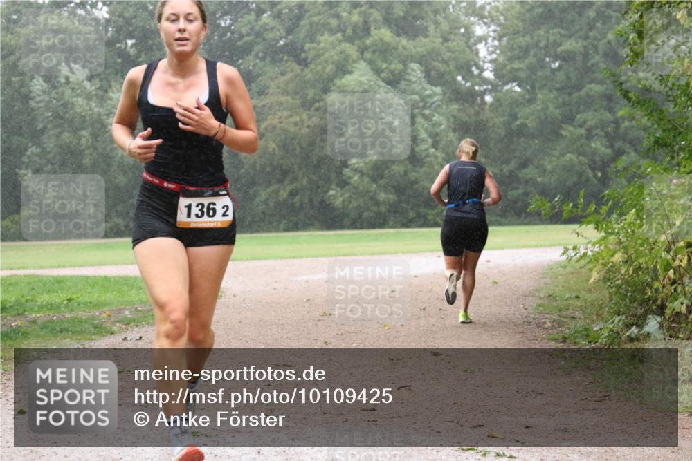 30.08.2026 - Elbe Triathlon Hamburg Antke Förster http://msf.ph/oto/10109425 30.08.2026 16:00:00 Laufen 136, 2, 5 meine-sportfotos.de