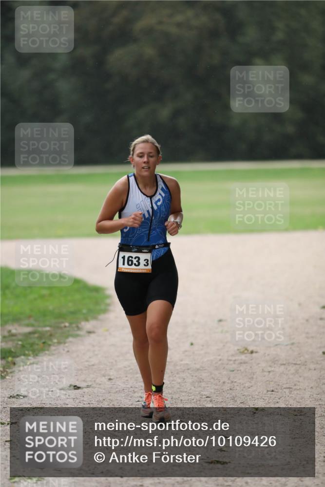 30.08.2026 - Elbe Triathlon Hamburg Antke Förster http://msf.ph/oto/10109426 30.08.2026 15:38:55 Laufen 163, 3 meine-sportfotos.de