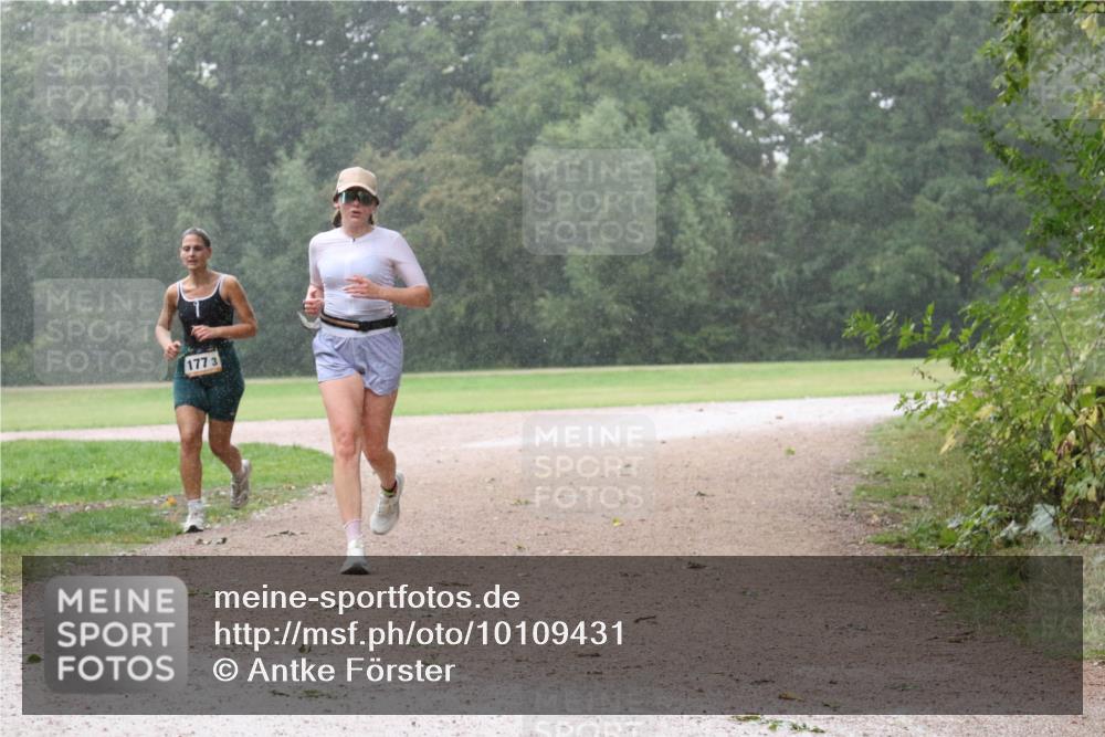 30.08.2026 - Elbe Triathlon Hamburg Antke Förster http://msf.ph/oto/10109431 30.08.2026 16:01:37 Laufen 177, 3 meine-sportfotos.de