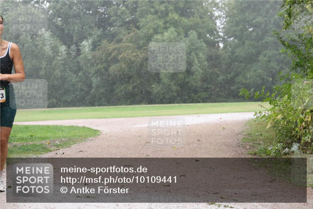 30.08.2026 - Elbe Triathlon Hamburg Antke Förster http://msf.ph/oto/10109441 30.08.2026 16:01:41 Laufen 3 meine-sportfotos.de
