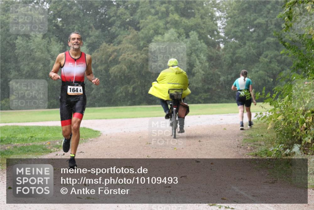 30.08.2026 - Elbe Triathlon Hamburg Antke Förster http://msf.ph/oto/10109493 30.08.2026 16:07:37 Laufen 164, 4 meine-sportfotos.de