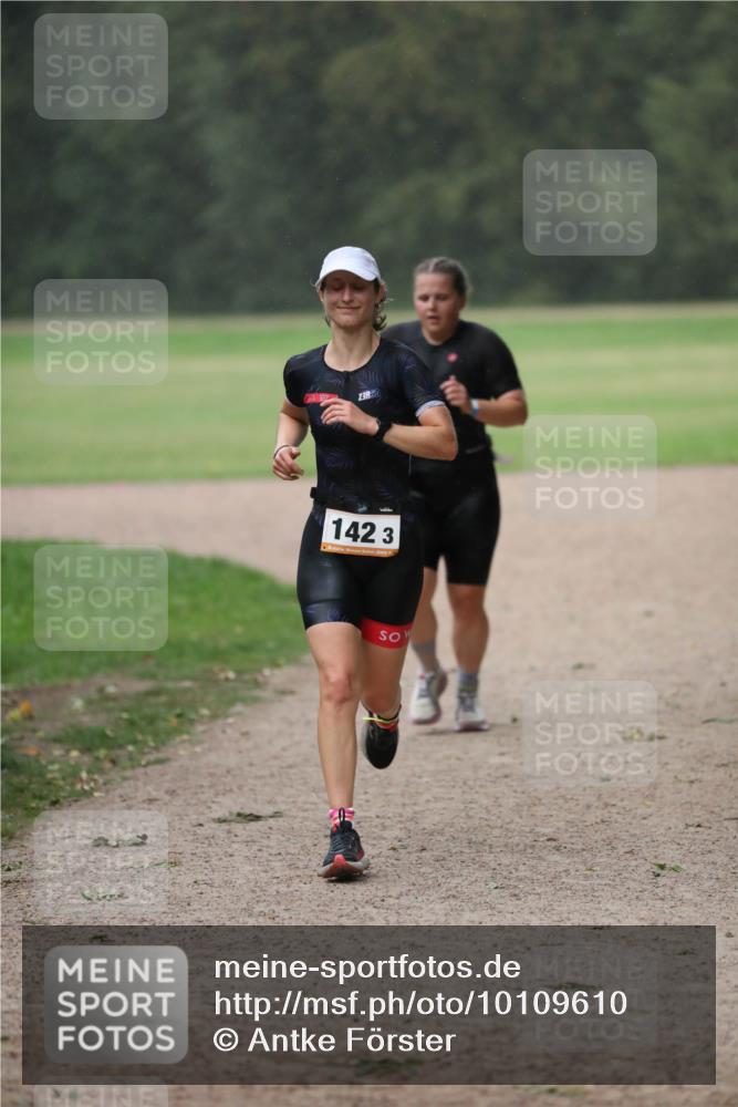 30.08.2026 - Elbe Triathlon Hamburg Antke Förster http://msf.ph/oto/10109610 30.08.2026 15:46:18 Laufen 3, 142, 3, 2 meine-sportfotos.de