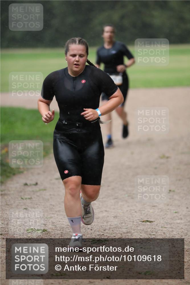 30.08.2026 - Elbe Triathlon Hamburg Antke Förster http://msf.ph/oto/10109618 30.08.2026 15:46:22 Laufen  meine-sportfotos.de