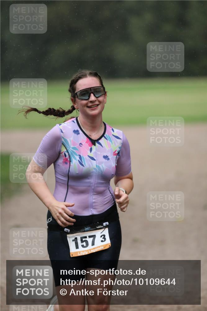 30.08.2026 - Elbe Triathlon Hamburg Antke Förster http://msf.ph/oto/10109644 30.08.2026 15:46:42 Laufen 157, 3 meine-sportfotos.de