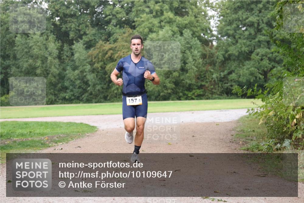 30.08.2026 - Elbe Triathlon Hamburg Antke Förster http://msf.ph/oto/10109647 30.08.2026 16:20:24 Laufen 157, 4 meine-sportfotos.de