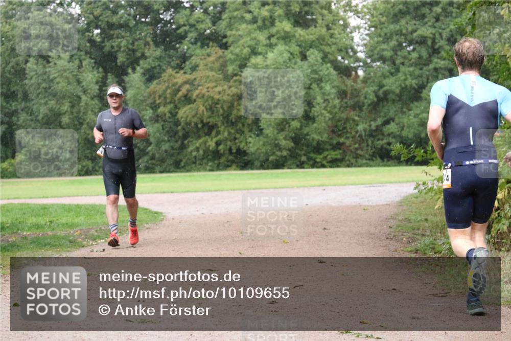 30.08.2026 - Elbe Triathlon Hamburg Antke Förster http://msf.ph/oto/10109655 30.08.2026 16:20:55 Laufen  meine-sportfotos.de