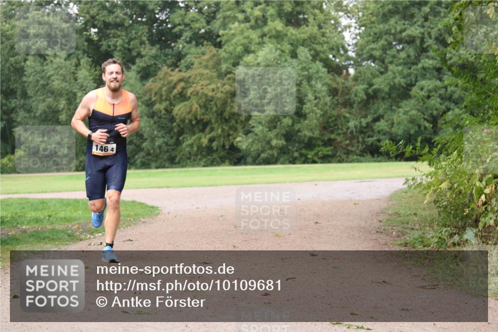 30.08.2026 - Elbe Triathlon Hamburg Antke Förster http://msf.ph/oto/10109681 30.08.2026 16:21:21 Laufen 146, 4 meine-sportfotos.de