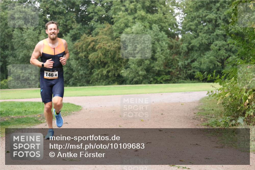 30.08.2026 - Elbe Triathlon Hamburg Antke Förster http://msf.ph/oto/10109683 30.08.2026 16:21:22 Laufen 146, 4 meine-sportfotos.de