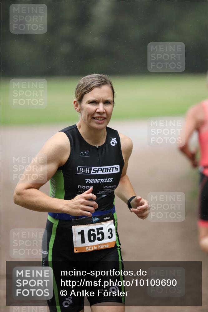 30.08.2026 - Elbe Triathlon Hamburg Antke Förster http://msf.ph/oto/10109690 30.08.2026 15:48:47 Laufen 1653 meine-sportfotos.de