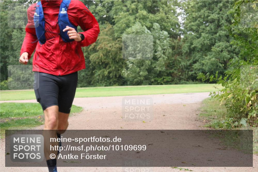 30.08.2026 - Elbe Triathlon Hamburg Antke Förster http://msf.ph/oto/10109699 30.08.2026 16:21:47 Laufen  meine-sportfotos.de