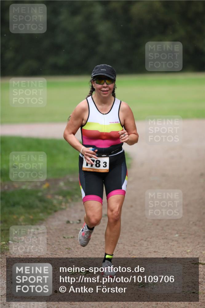30.08.2026 - Elbe Triathlon Hamburg Antke Förster http://msf.ph/oto/10109706 30.08.2026 15:50:34 Laufen 83 meine-sportfotos.de