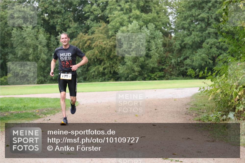 30.08.2026 - Elbe Triathlon Hamburg Antke Förster http://msf.ph/oto/10109727 30.08.2026 16:23:27 Laufen 1794 meine-sportfotos.de