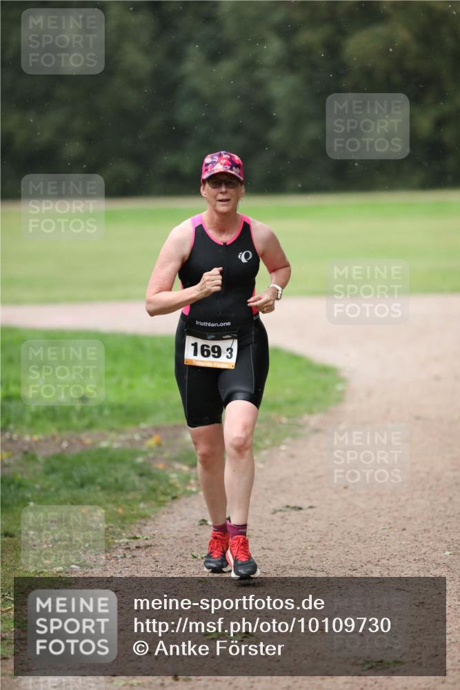 30.08.2026 - Elbe Triathlon Hamburg Antke Förster http://msf.ph/oto/10109730 30.08.2026 15:51:43 Laufen 169, 3 meine-sportfotos.de