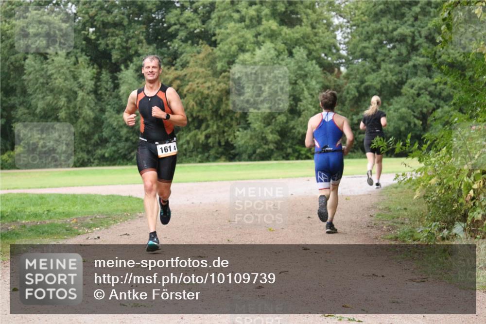 30.08.2026 - Elbe Triathlon Hamburg Antke Förster http://msf.ph/oto/10109739 30.08.2026 16:23:37 Laufen 161, 4 meine-sportfotos.de