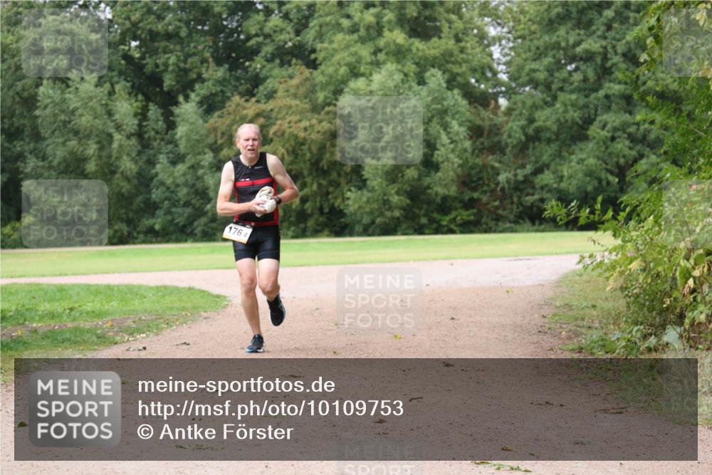 30.08.2026 - Elbe Triathlon Hamburg Antke Förster http://msf.ph/oto/10109753 30.08.2026 16:24:21 Laufen 176, 4 meine-sportfotos.de