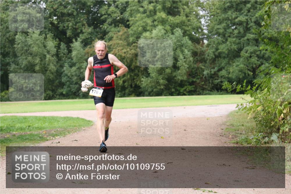 30.08.2026 - Elbe Triathlon Hamburg Antke Förster http://msf.ph/oto/10109755 30.08.2026 16:24:22 Laufen 176, 4 meine-sportfotos.de