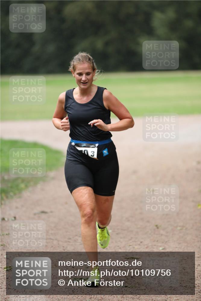 30.08.2026 - Elbe Triathlon Hamburg Antke Förster http://msf.ph/oto/10109756 30.08.2026 15:53:20 Laufen  meine-sportfotos.de