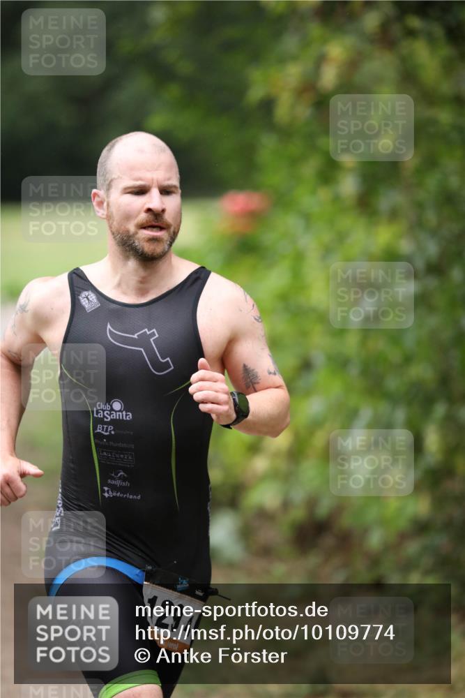 30.08.2026 - Elbe Triathlon Hamburg Antke Förster http://msf.ph/oto/10109774 30.08.2026 15:54:25 Laufen 1294 meine-sportfotos.de
