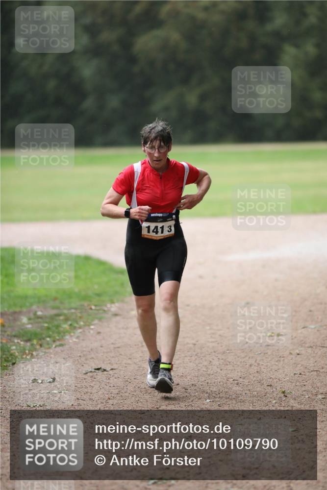 30.08.2026 - Elbe Triathlon Hamburg Antke Förster http://msf.ph/oto/10109790 30.08.2026 15:57:52 Laufen 1413 meine-sportfotos.de