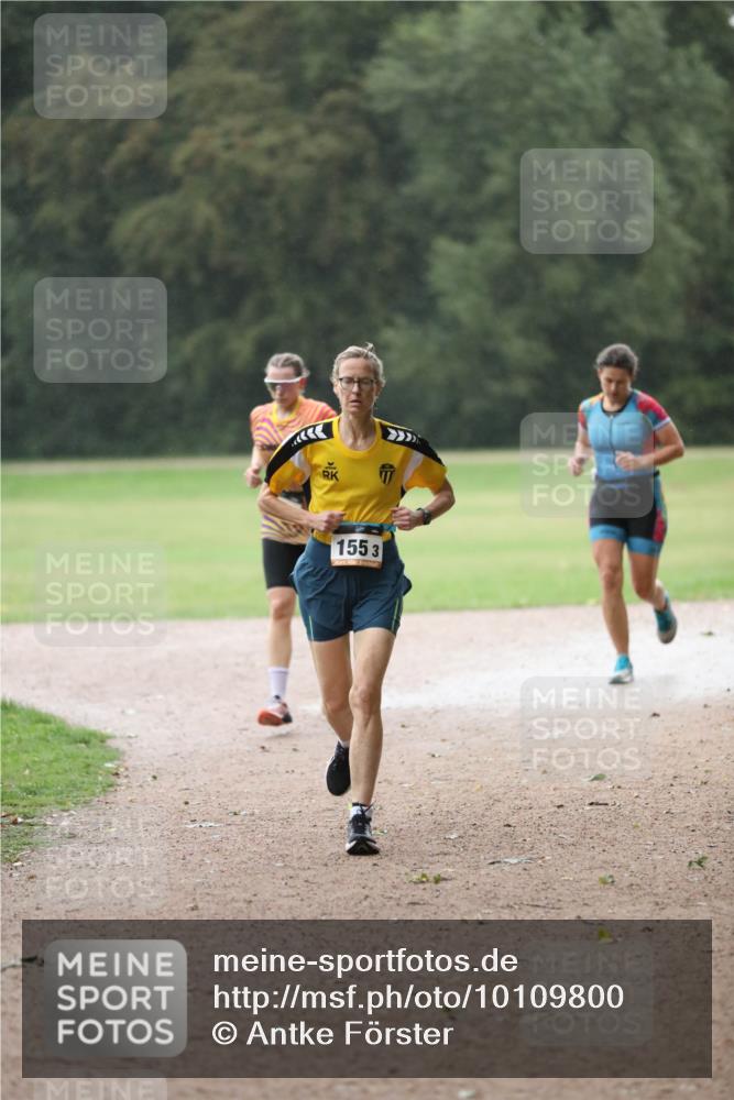 30.08.2026 - Elbe Triathlon Hamburg Antke Förster http://msf.ph/oto/10109800 30.08.2026 15:59:02 Laufen 1553 meine-sportfotos.de