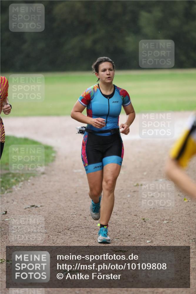 30.08.2026 - Elbe Triathlon Hamburg Antke Förster http://msf.ph/oto/10109808 30.08.2026 15:59:06 Laufen 7001, 7001 meine-sportfotos.de