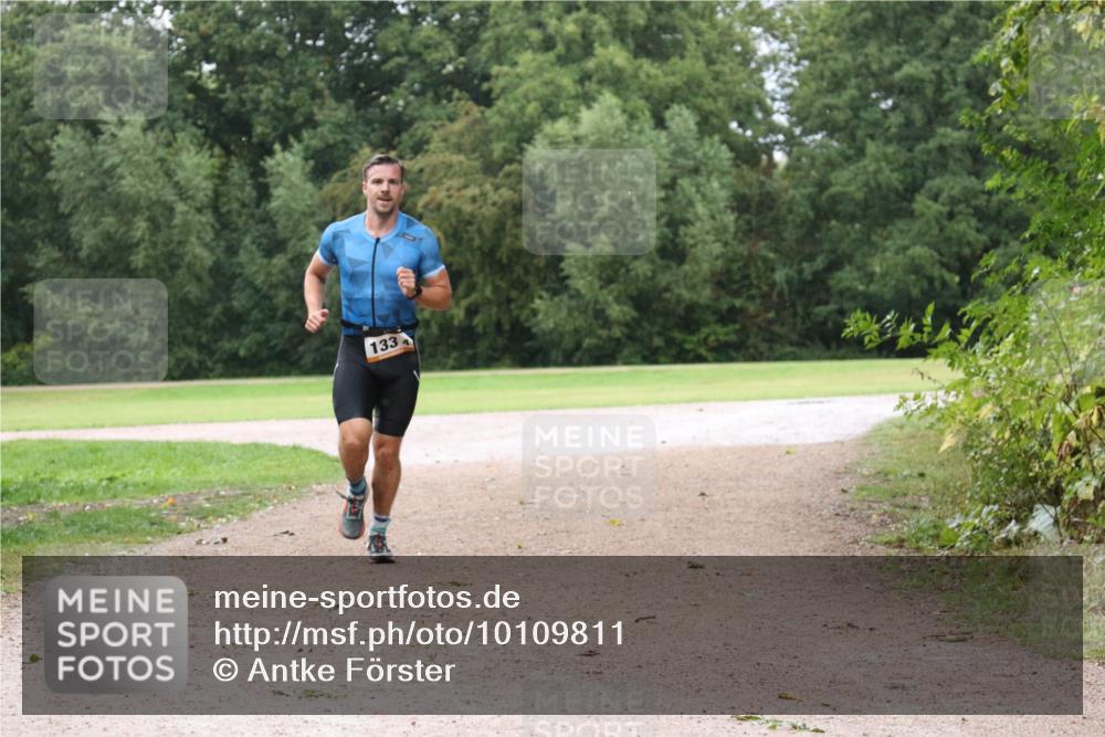 30.08.2026 - Elbe Triathlon Hamburg Antke Förster http://msf.ph/oto/10109811 30.08.2026 16:26:39 Laufen 133 meine-sportfotos.de