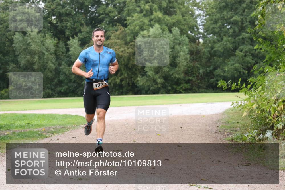 30.08.2026 - Elbe Triathlon Hamburg Antke Förster http://msf.ph/oto/10109813 30.08.2026 16:26:40 Laufen 133 meine-sportfotos.de