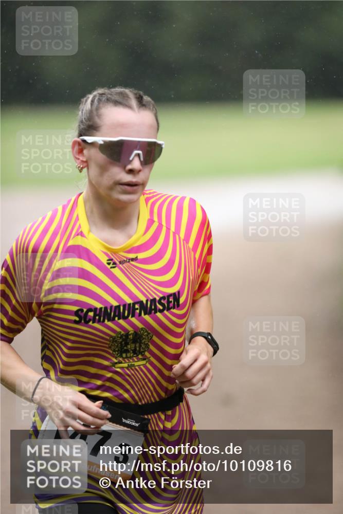 30.08.2026 - Elbe Triathlon Hamburg Antke Förster http://msf.ph/oto/10109816 30.08.2026 15:59:09 Laufen 73 meine-sportfotos.de