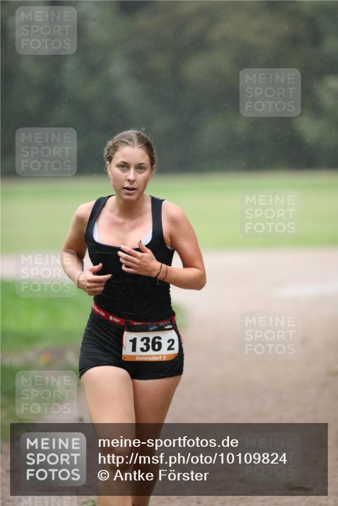 30.08.2026 - Elbe Triathlon Hamburg Antke Förster http://msf.ph/oto/10109824 30.08.2026 15:59:59 Laufen 136, 2, 5 meine-sportfotos.de