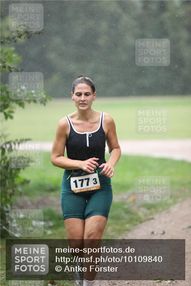 30.08.2026 - Elbe Triathlon Hamburg Antke Förster http://msf.ph/oto/10109840 30.08.2026 16:01:41 Laufen 1773 meine-sportfotos.de