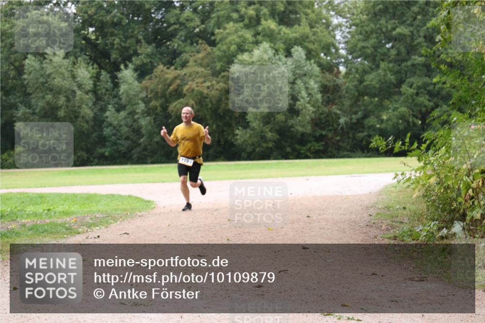 30.08.2026 - Elbe Triathlon Hamburg Antke Förster http://msf.ph/oto/10109879 30.08.2026 16:31:06 Laufen 1784 meine-sportfotos.de