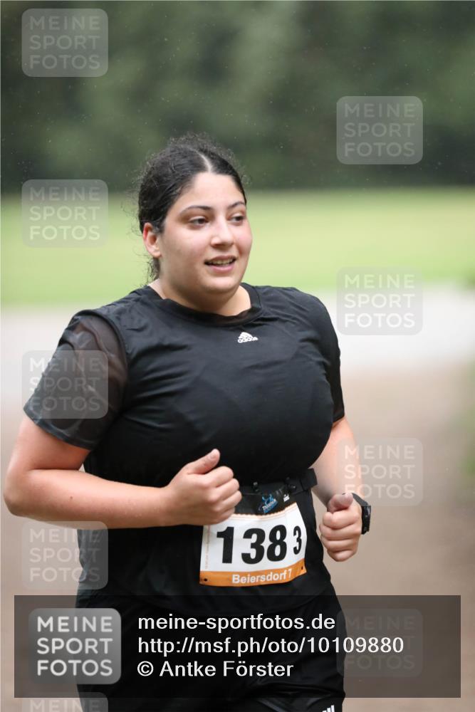 30.08.2026 - Elbe Triathlon Hamburg Antke Förster http://msf.ph/oto/10109880 30.08.2026 16:06:19 Laufen 1383 meine-sportfotos.de