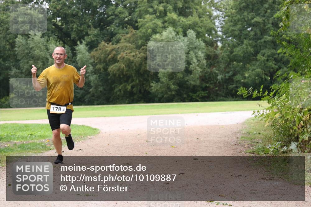 30.08.2026 - Elbe Triathlon Hamburg Antke Förster http://msf.ph/oto/10109887 30.08.2026 16:31:08 Laufen 178, 4 meine-sportfotos.de