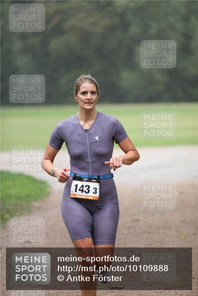 30.08.2026 - Elbe Triathlon Hamburg Antke Förster http://msf.ph/oto/10109888 30.08.2026 16:07:09 Laufen 1433 meine-sportfotos.de