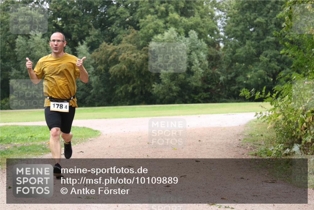 30.08.2026 - Elbe Triathlon Hamburg Antke Förster http://msf.ph/oto/10109889 30.08.2026 16:31:09 Laufen 178, 4 meine-sportfotos.de