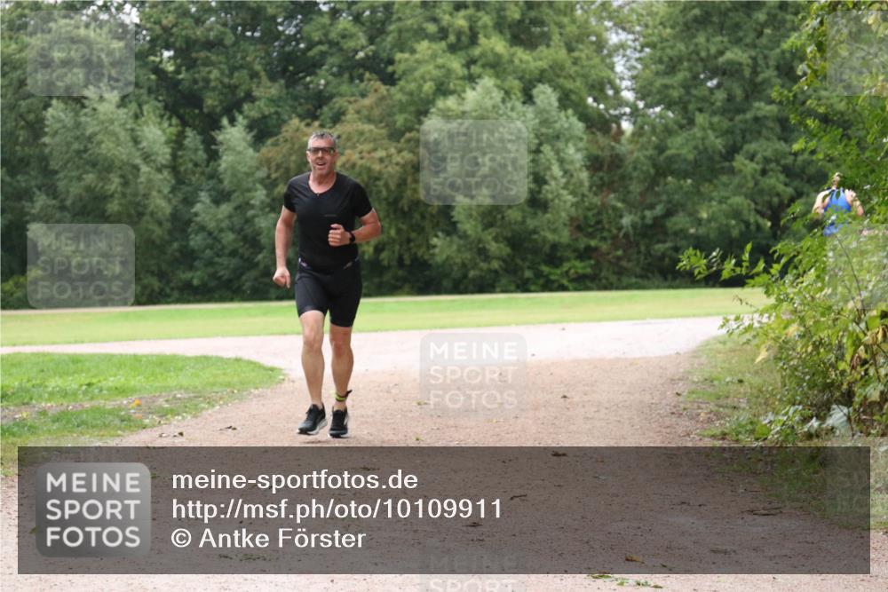 30.08.2026 - Elbe Triathlon Hamburg Antke Förster http://msf.ph/oto/10109911 30.08.2026 16:36:09 Laufen  meine-sportfotos.de