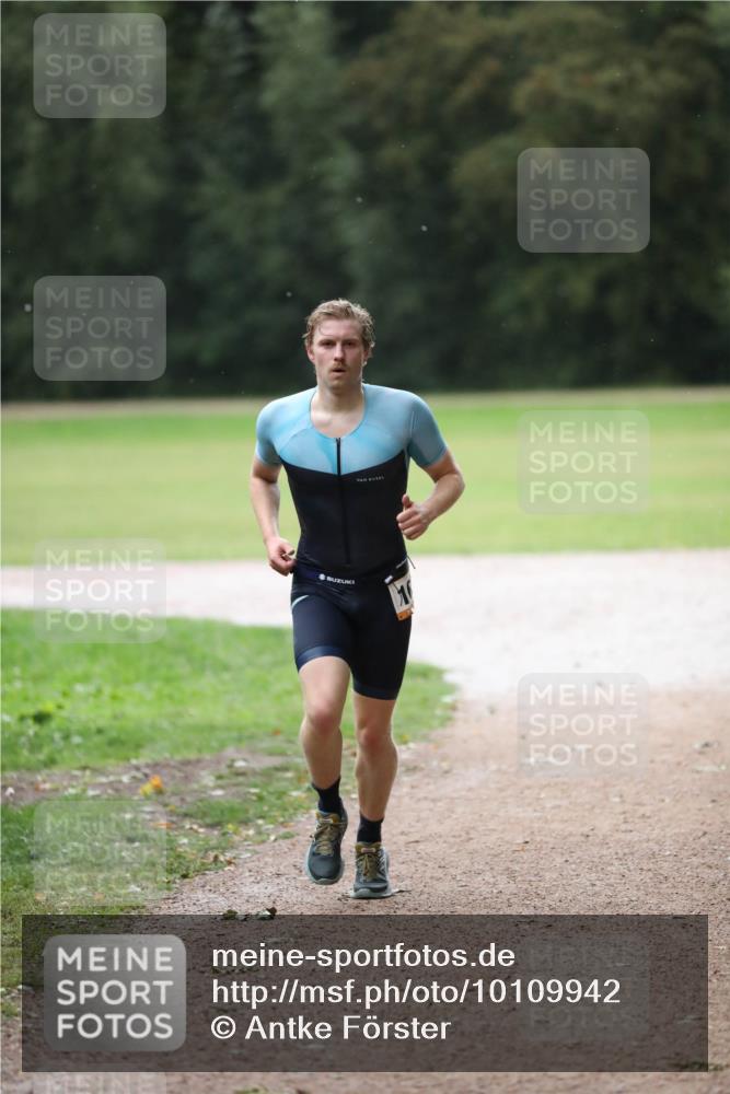 30.08.2026 - Elbe Triathlon Hamburg Antke Förster http://msf.ph/oto/10109942 30.08.2026 16:13:55 Laufen  meine-sportfotos.de