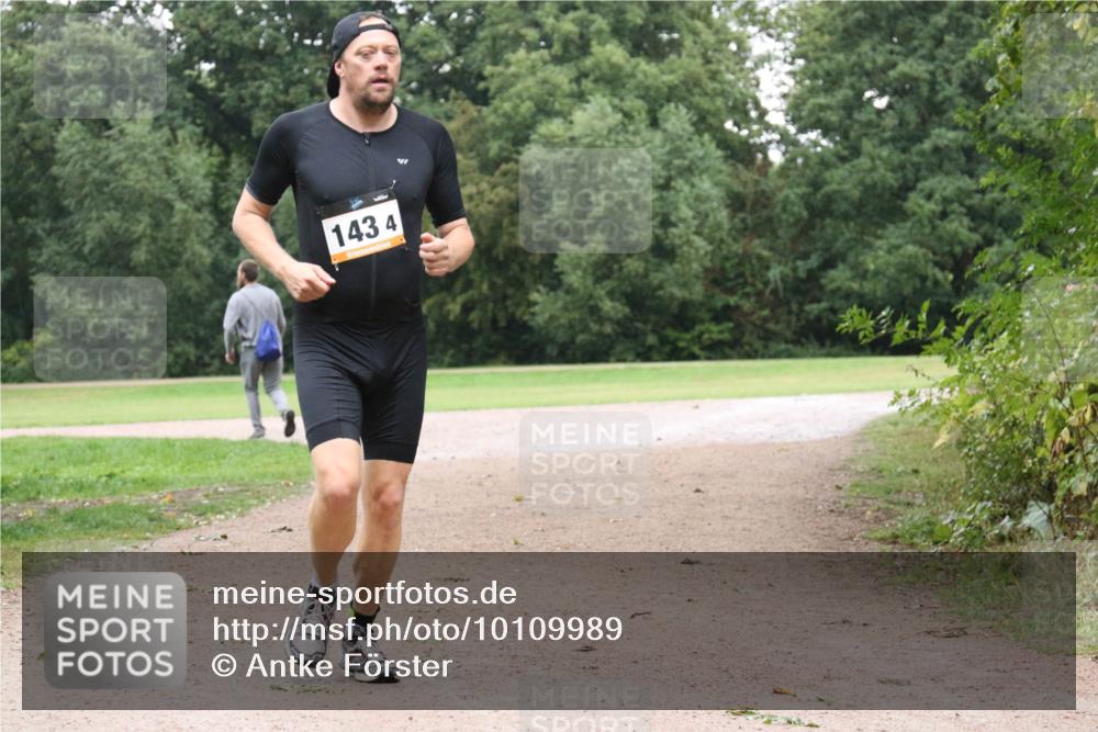 30.08.2026 - Elbe Triathlon Hamburg Antke Förster http://msf.ph/oto/10109989 30.08.2026 16:51:12 Laufen 1434 meine-sportfotos.de