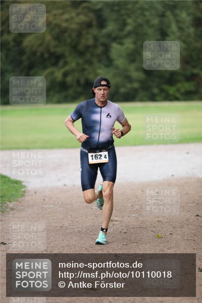30.08.2026 - Elbe Triathlon Hamburg Antke Förster http://msf.ph/oto/10110018 30.08.2026 16:20:14 Laufen 162, 4 meine-sportfotos.de