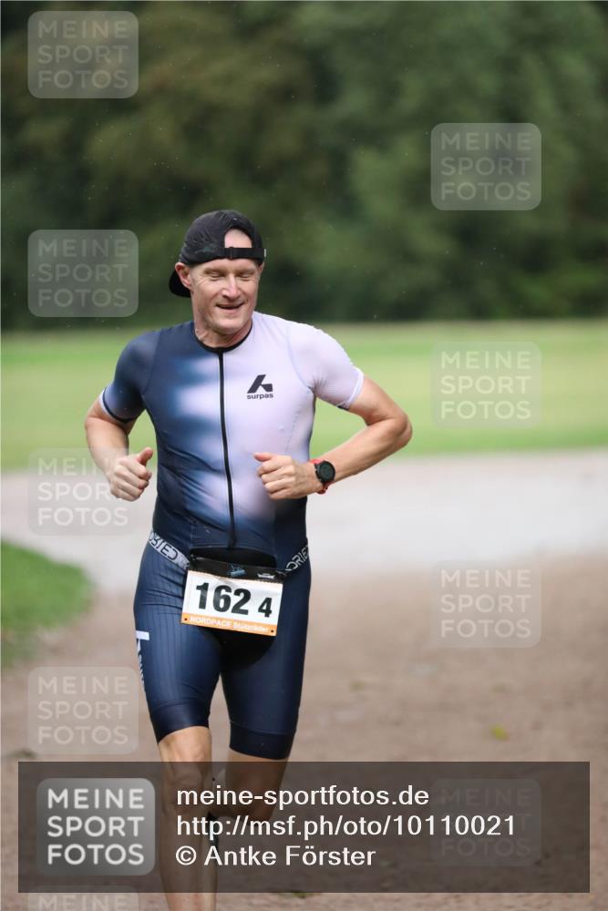 30.08.2026 - Elbe Triathlon Hamburg Antke Förster http://msf.ph/oto/10110021 30.08.2026 16:20:16 Laufen 1624 meine-sportfotos.de