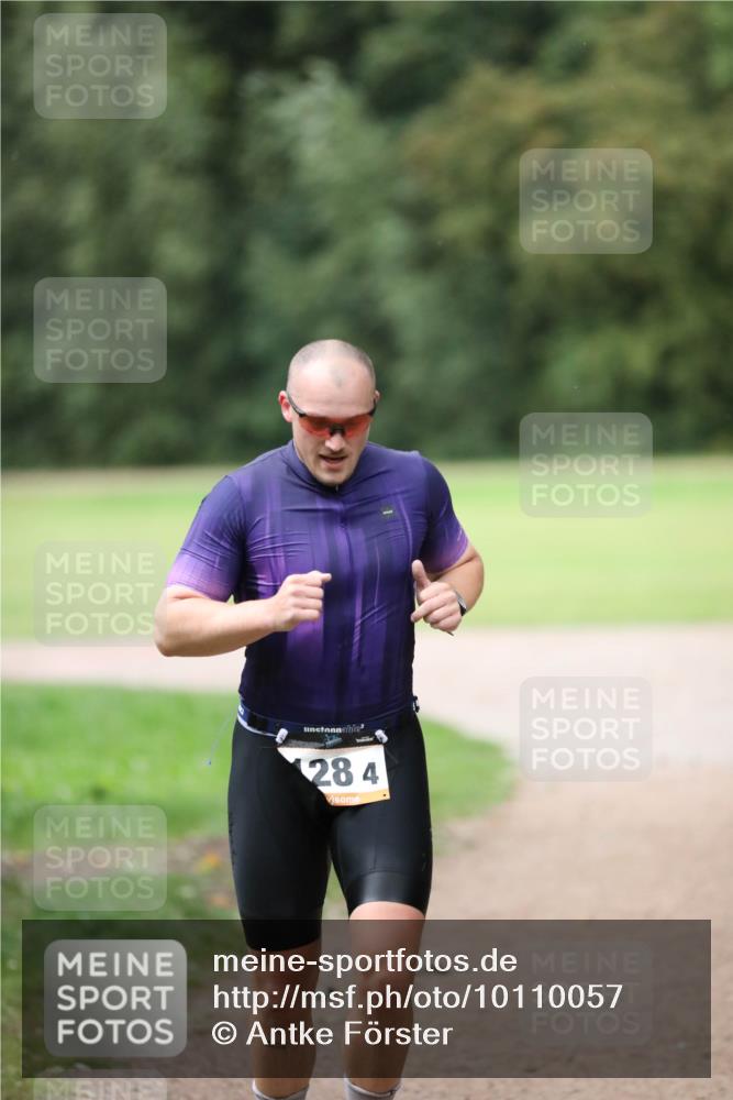 30.08.2026 - Elbe Triathlon Hamburg Antke Förster http://msf.ph/oto/10110057 30.08.2026 16:22:47 Laufen 28, 4 meine-sportfotos.de