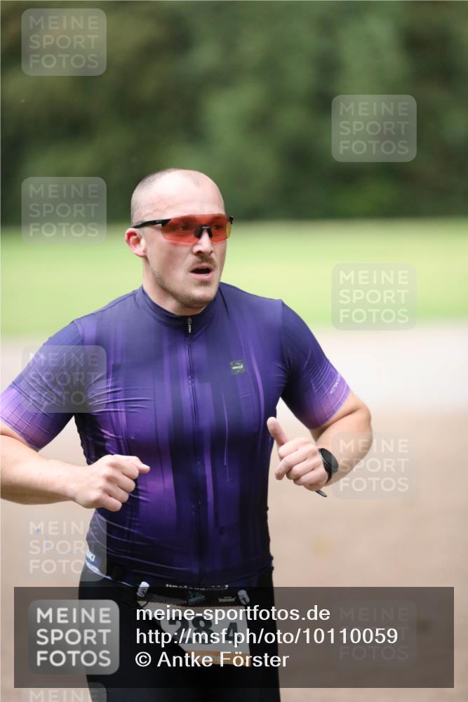30.08.2026 - Elbe Triathlon Hamburg Antke Förster http://msf.ph/oto/10110059 30.08.2026 16:22:49 Laufen 284 meine-sportfotos.de
