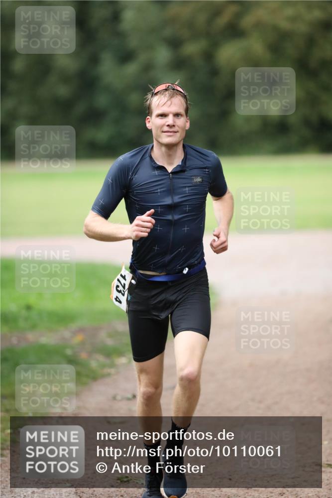 30.08.2026 - Elbe Triathlon Hamburg Antke Förster http://msf.ph/oto/10110061 30.08.2026 16:23:04 Laufen 1734 meine-sportfotos.de