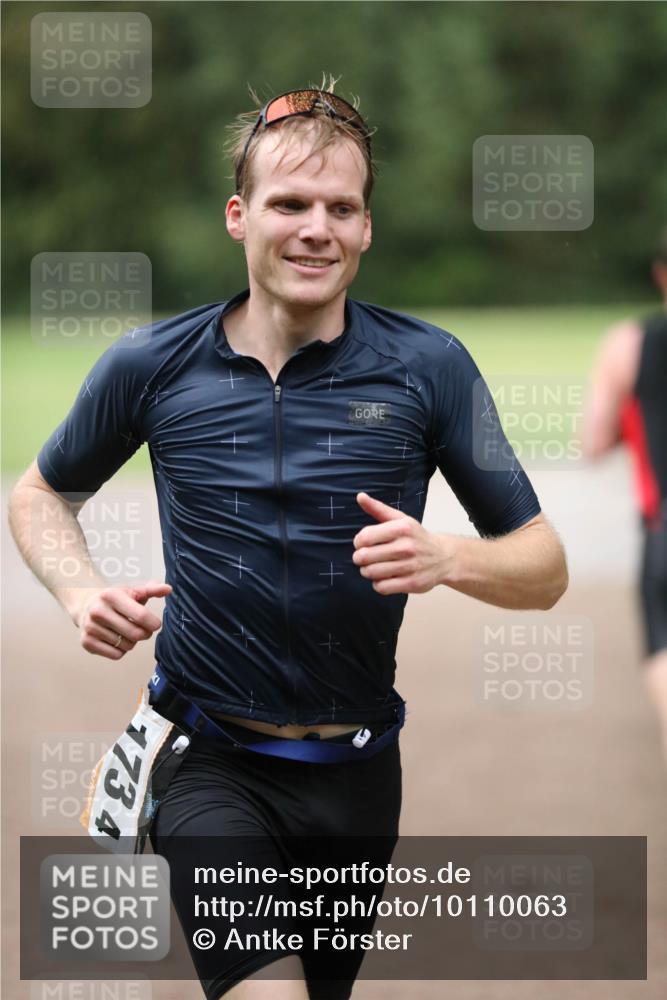 30.08.2026 - Elbe Triathlon Hamburg Antke Förster http://msf.ph/oto/10110063 30.08.2026 16:23:05 Laufen 1734 meine-sportfotos.de