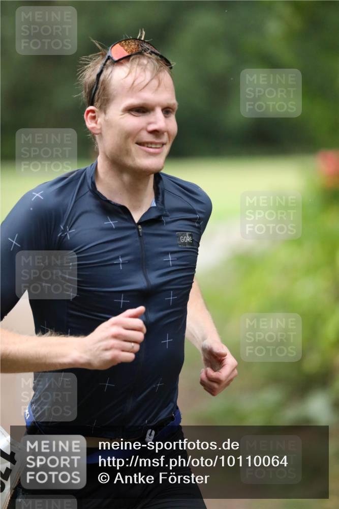 30.08.2026 - Elbe Triathlon Hamburg Antke Förster http://msf.ph/oto/10110064 30.08.2026 16:23:06 Laufen  meine-sportfotos.de