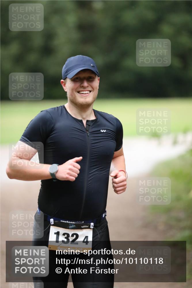 30.08.2026 - Elbe Triathlon Hamburg Antke Förster http://msf.ph/oto/10110118 30.08.2026 16:27:11 Laufen 1324, 10 meine-sportfotos.de