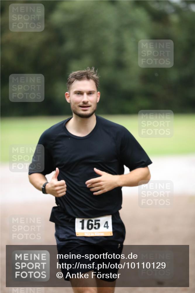 30.08.2026 - Elbe Triathlon Hamburg Antke Förster http://msf.ph/oto/10110129 30.08.2026 16:29:23 Laufen 1654 meine-sportfotos.de